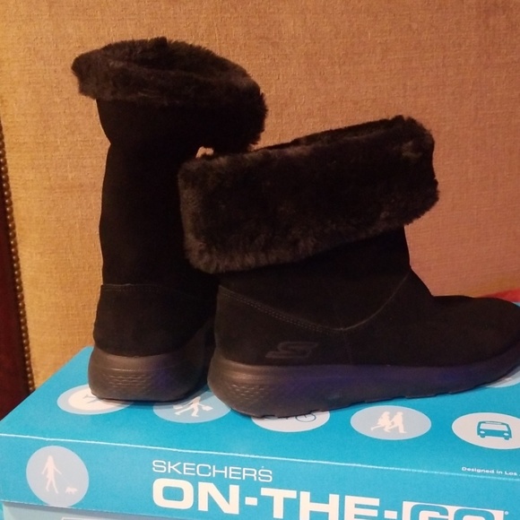 Sketchers Ankle Boots Black - Picture 2 of 4